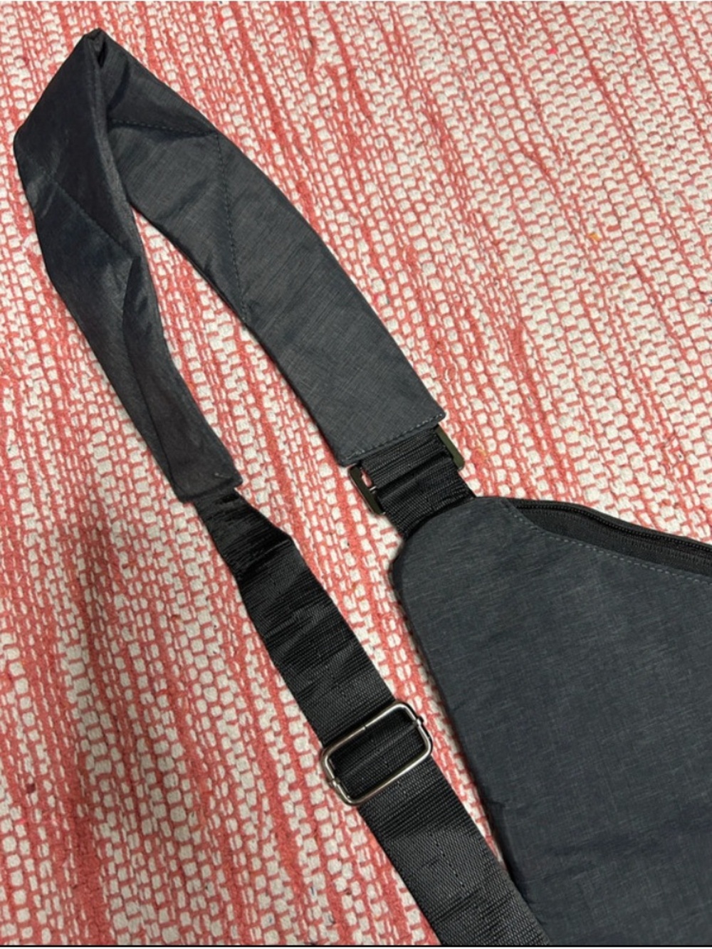 NWOT Charcoal Gray Anti-Theft Wander+ Sling Crossbody Bag from Smoke free home! - Picture 5 of 7